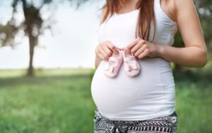 7 Kelebihan Bayi Sungsang Menurut Mitos & Medis, Yuk Simak!