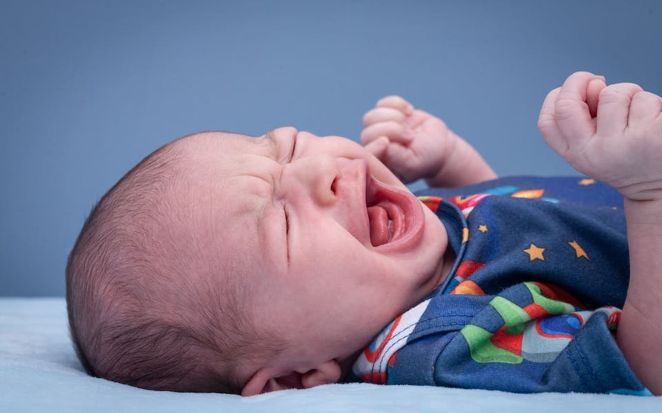 Alergi Bayi: Jenis-Jenis, Penyebab, & Cara Menghilangkannya